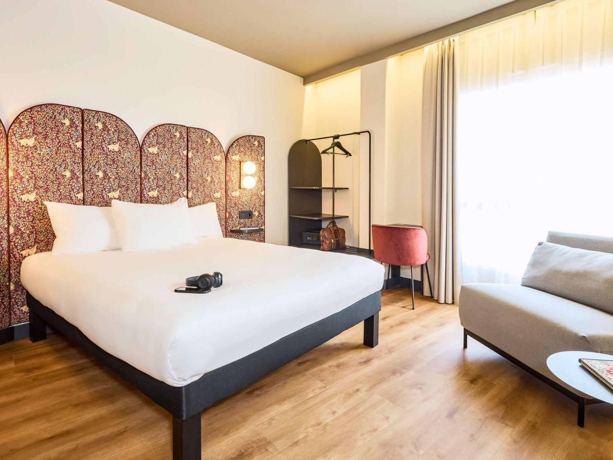 Ibis Styles Madrid Centro Maravillas Bagian luar foto